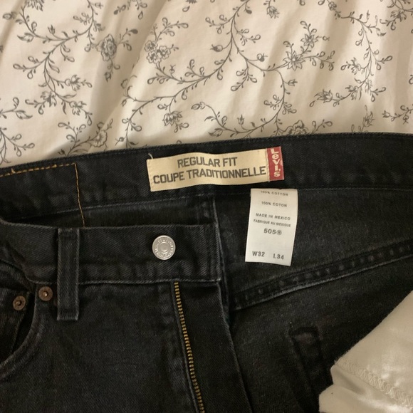 Levi’s 505 Jeans. W32 L34 - Picture 2 of 2